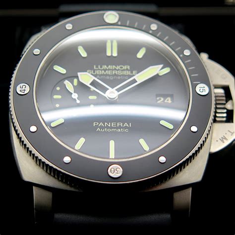 panerai 389 vs 305|Panerai PAM 305 Luminor Submersible 1950: review .